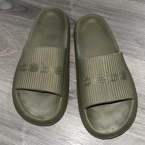 Bebe Malaga Olive 🫒 foam slides Sz 10 - Picture 3 of 10